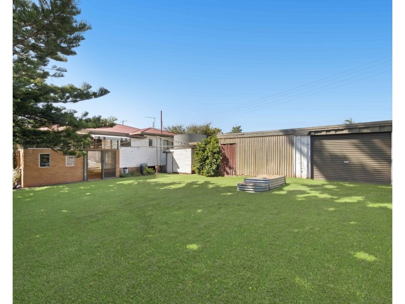 359a West Street, Harristown QLD 4350