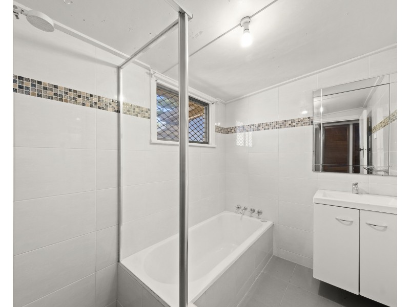 359a West Street, Harristown QLD 4350