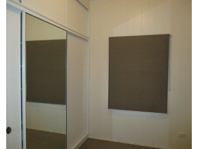 8 Kenilworth Street, North Toowoomba QLD 4350