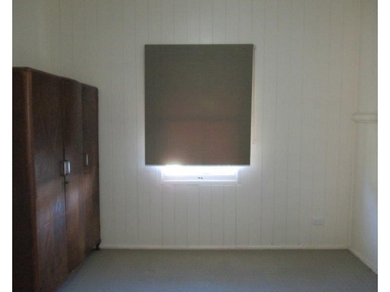 8 Kenilworth Street, North Toowoomba QLD 4350