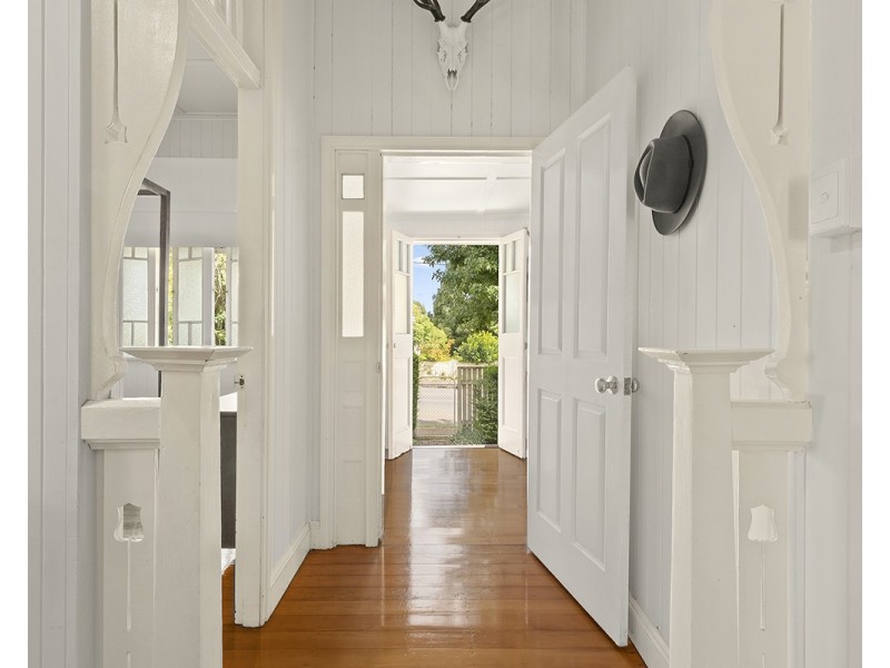 157 Bridge Street, North Toowoomba QLD 4350