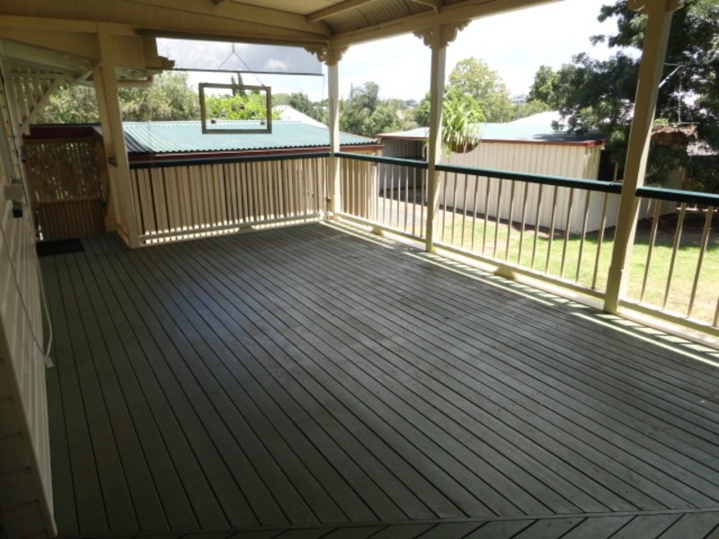11 Grey Street, South Toowoomba QLD 4350