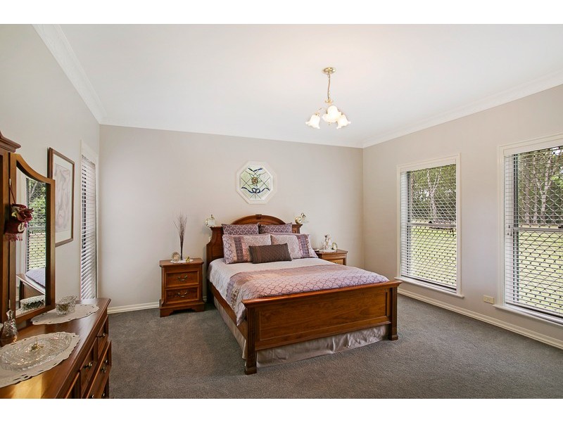 1 Nielsen Court, Middle Ridge QLD 4350