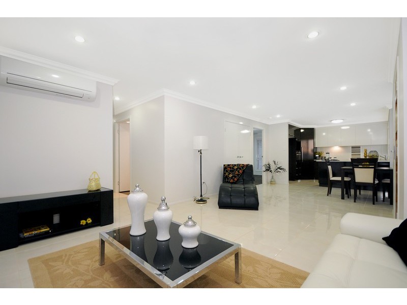 Unit 1/310A Hume Street, Centenary Heights QLD 4350