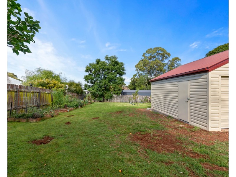 16 Helen Street, Newtown QLD 4350