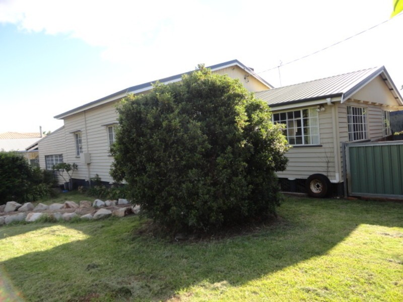 310 ALDERLEY STREET, Kearneys Spring QLD 4350
