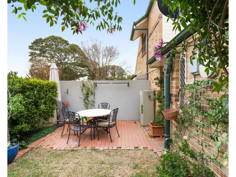 2/60 Crown Street, Rangeville QLD 4350