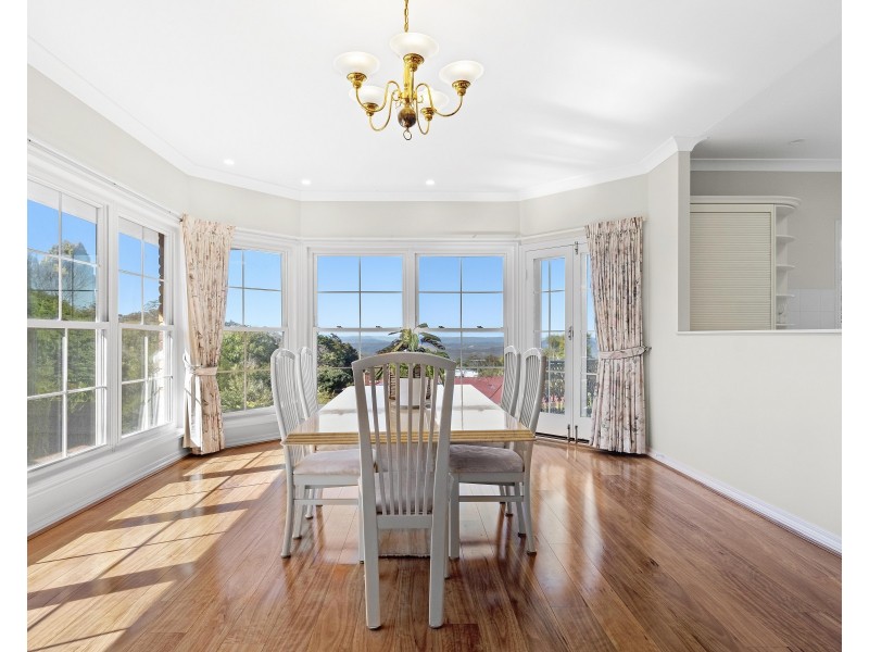 10 Golf Course Drive, Middle Ridge QLD 4350