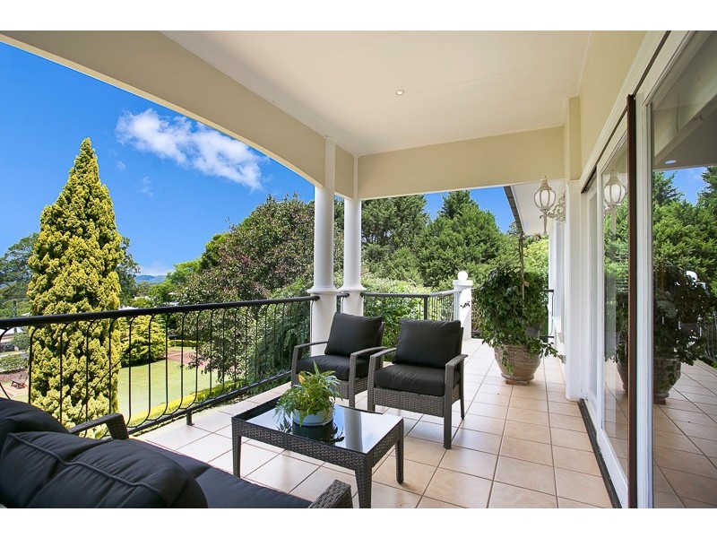 215 Rowbotham Street, Middle Ridge QLD 4350