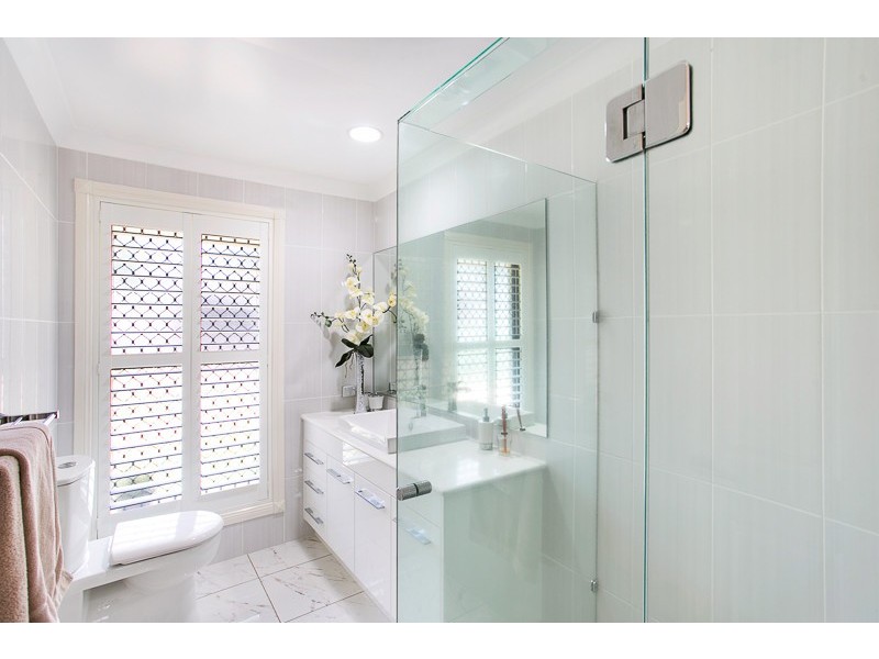 215 Rowbotham Street, Middle Ridge QLD 4350