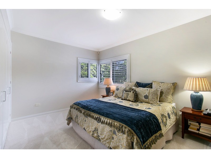 215 Rowbotham Street, Middle Ridge QLD 4350