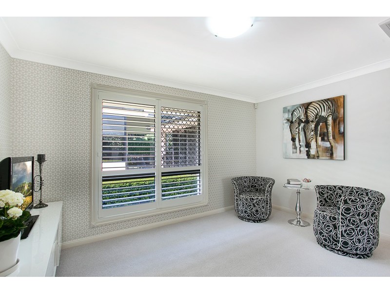 215 Rowbotham Street, Middle Ridge QLD 4350