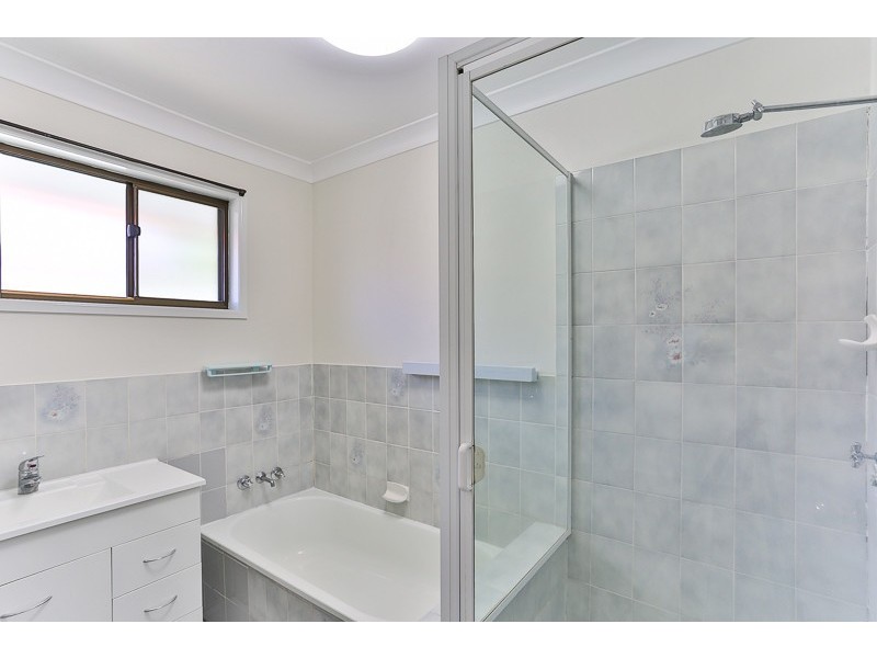 12 Whalan Court, Kearneys Spring QLD 4350