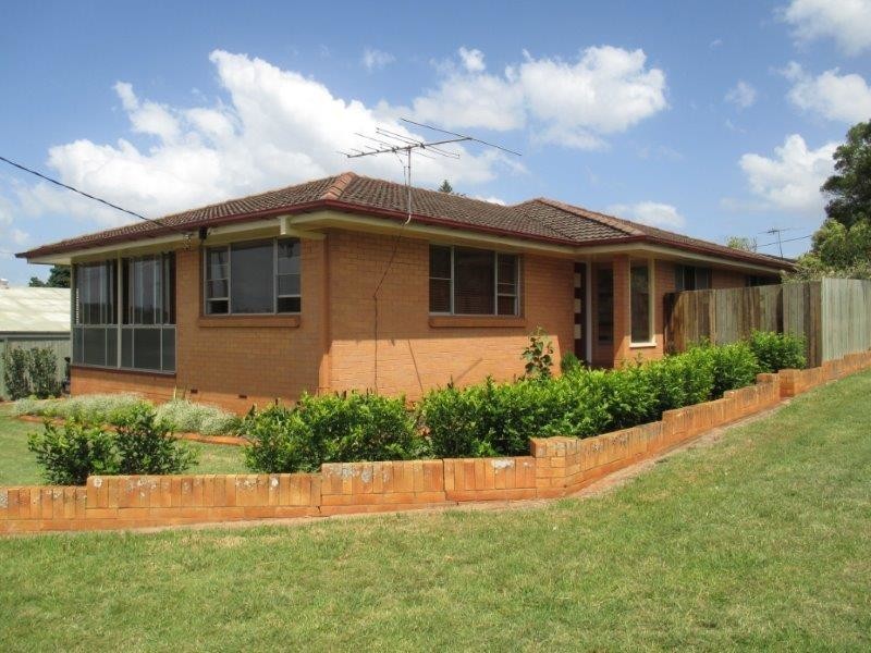 38 McNamara Street, Centenary Heights QLD 4350