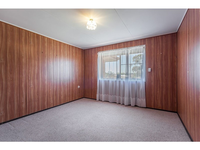 10 Jonathan Street, Rockville QLD 4350