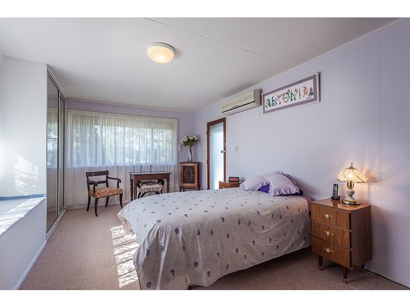10 Jonathan Street, Rockville QLD 4350