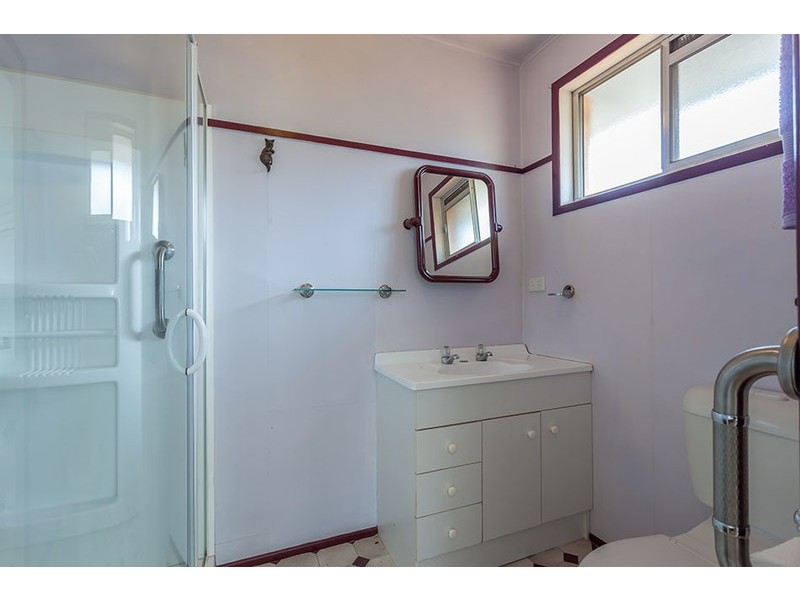 10 Jonathan Street, Rockville QLD 4350