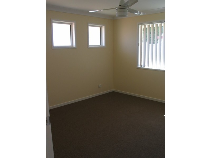 8 Poinciana Street, Newtown QLD 4350