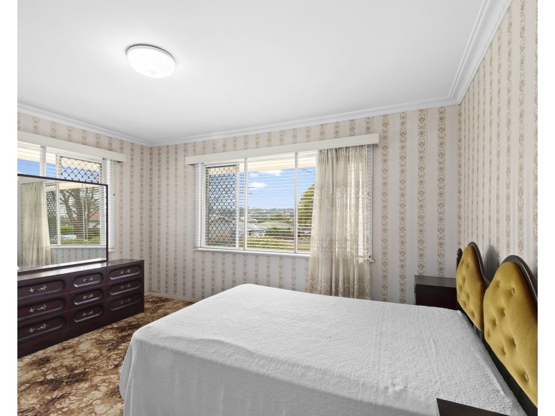 35 Catto Street, Centenary Heights QLD 4350