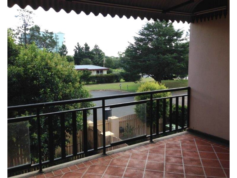 4/4 Scott Street, East Toowoomba QLD 4350
