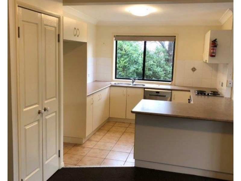 4/4 Scott Street, East Toowoomba QLD 4350