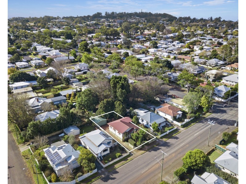 153 Bridge Street, North Toowoomba QLD 4350