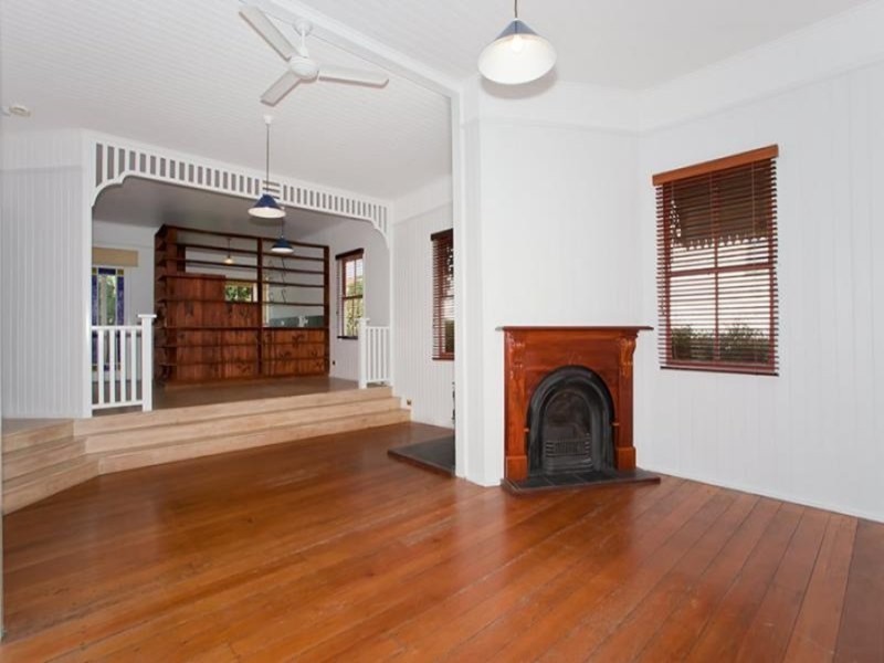 11 Burns Street, East Toowoomba QLD 4350