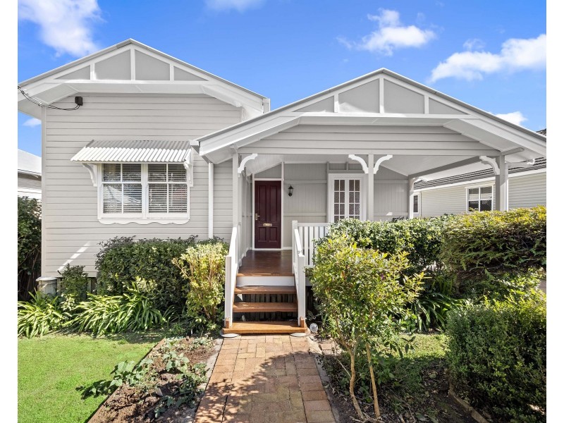 9 Sir Street, North Toowoomba QLD 4350