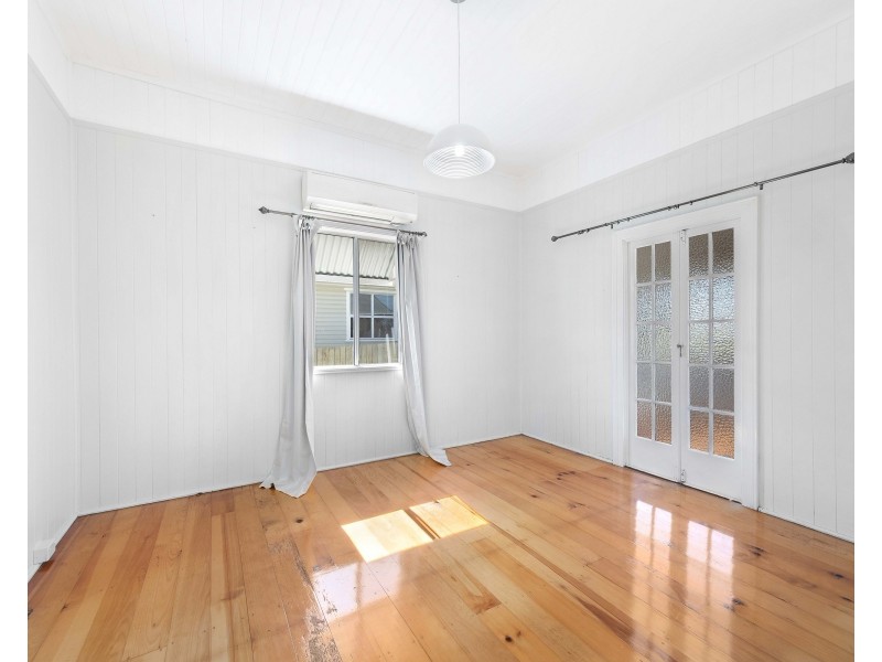 9 Sir Street, North Toowoomba QLD 4350