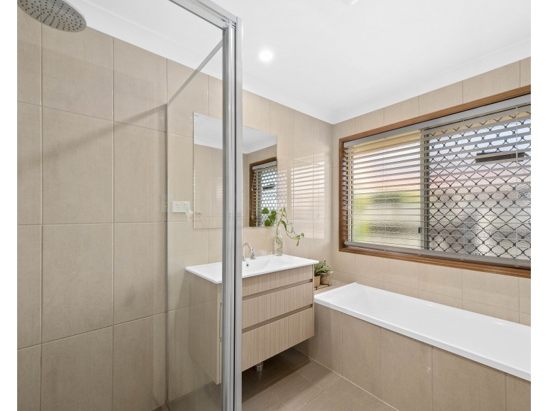 8 Melody Drive, Harristown QLD 4350