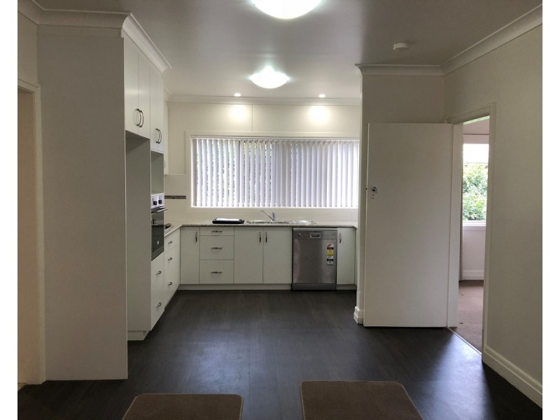 16 Crown Street, Rangeville QLD 4350