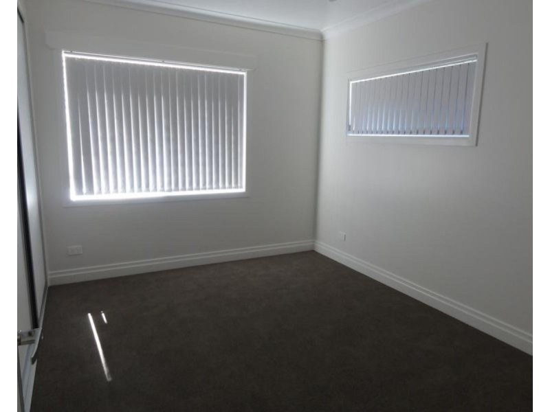 16 Crown Street, Rangeville QLD 4350