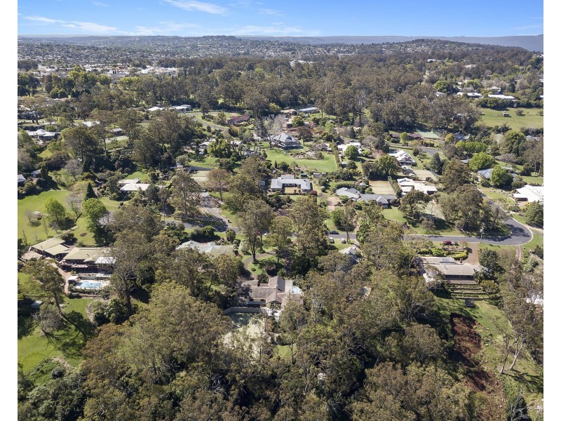 18 Inadale Court, Middle Ridge QLD 4350