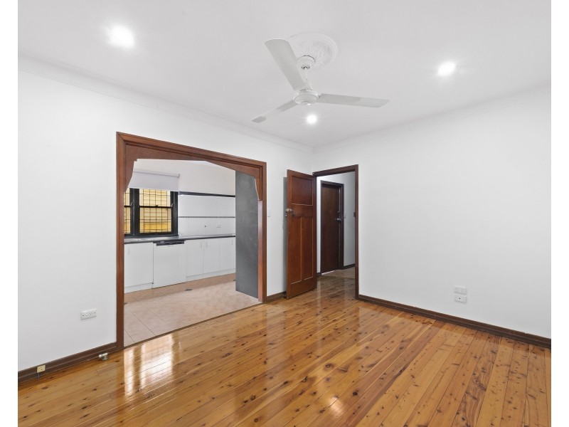 126 Bridge Street, East Toowoomba QLD 4350