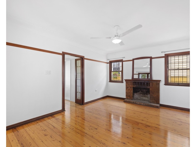 126 Bridge Street, East Toowoomba QLD 4350