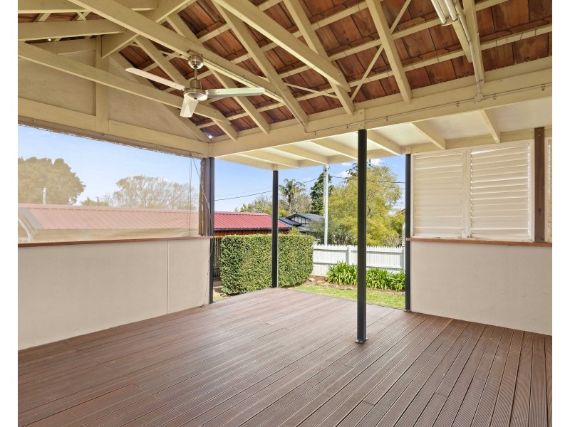 126 Bridge Street, East Toowoomba QLD 4350