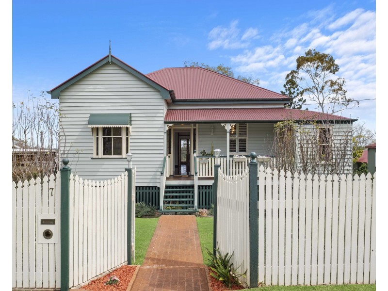 7 Wyndham Street, North Toowoomba QLD 4350