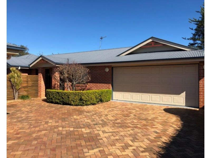 4/3a Burton Street, Harristown QLD 4350