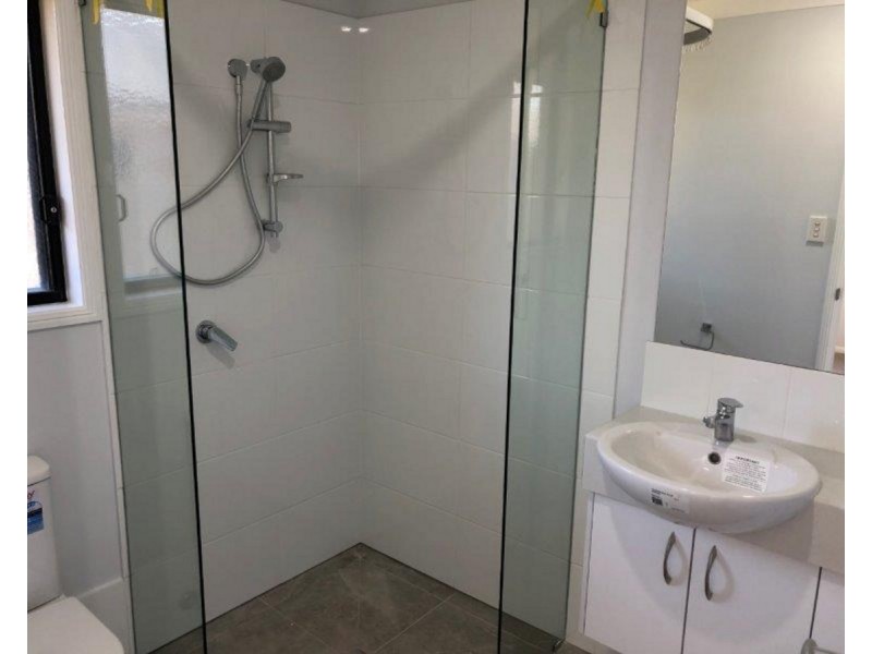 4/3a Burton Street, Harristown QLD 4350