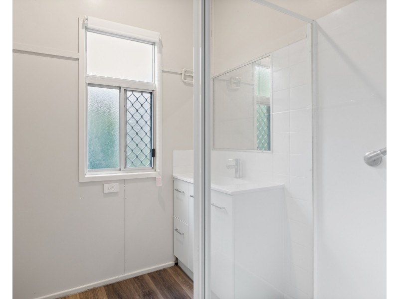 17 Geoffrey Street, Mount Lofty QLD 4350
