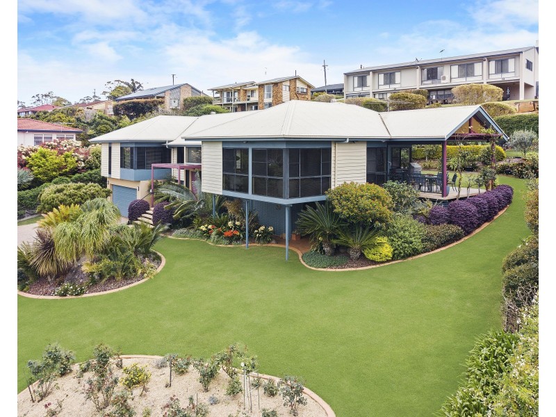 15 Robertson Crescent, Prince Henry Heights QLD 4350