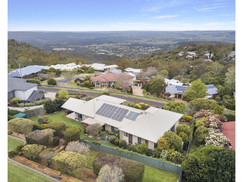 15 Robertson Crescent, Prince Henry Heights QLD 4350