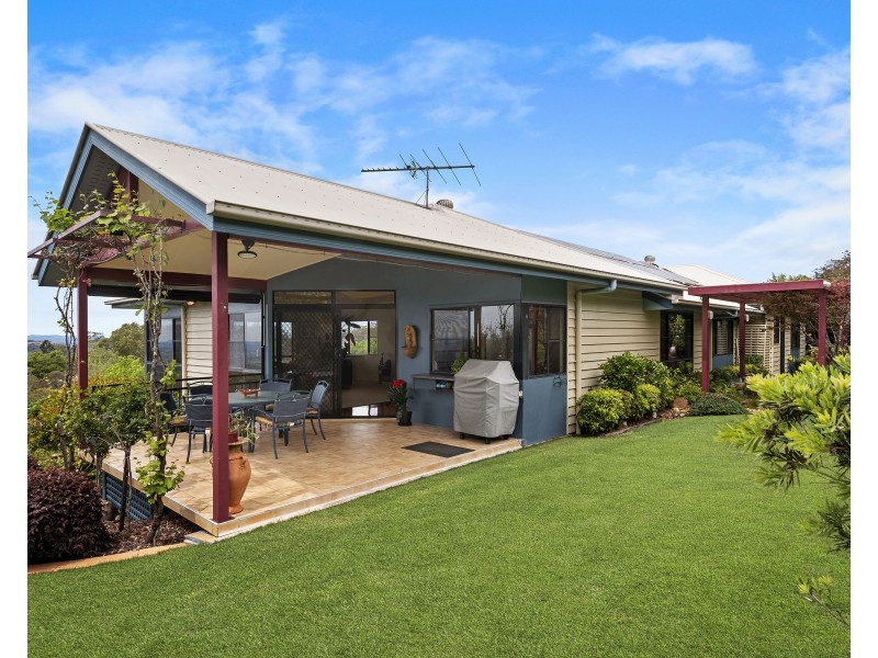 15 Robertson Crescent, Prince Henry Heights QLD 4350