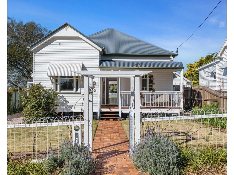 196 Geddes Street, South Toowoomba QLD 4350