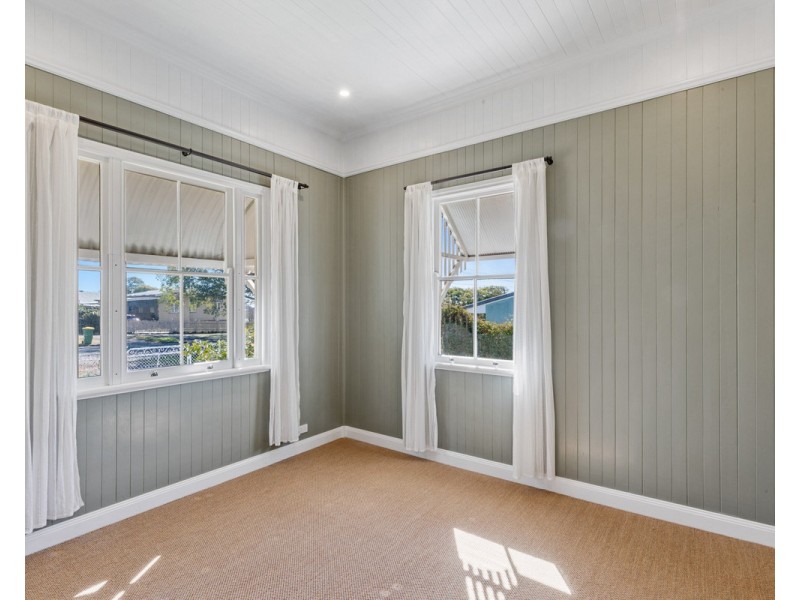 196 Geddes Street, South Toowoomba QLD 4350
