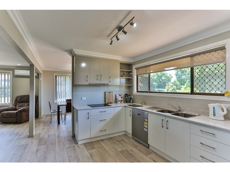 2 Arlaw Street, Centenary Heights QLD 4350