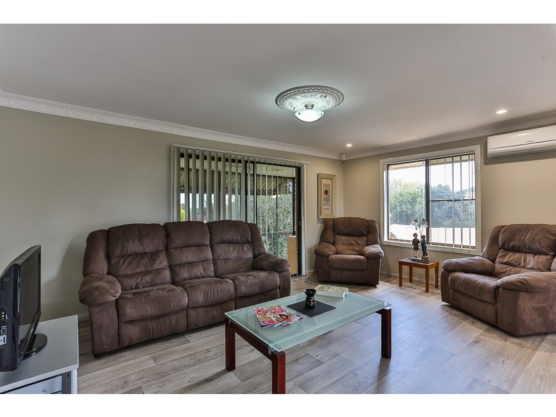 2 Arlaw Street, Centenary Heights QLD 4350