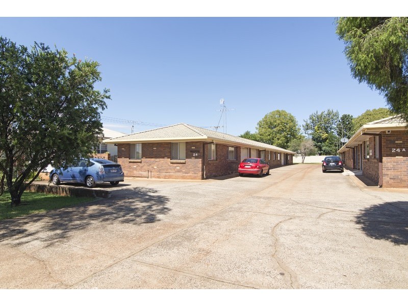 4/24 Warwick Street, Harristown QLD 4350