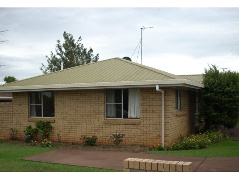 1/483 Bridge Street, Toowoomba QLD 4350