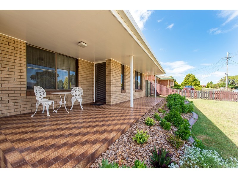 20 Arabian Street, Harristown QLD 4350